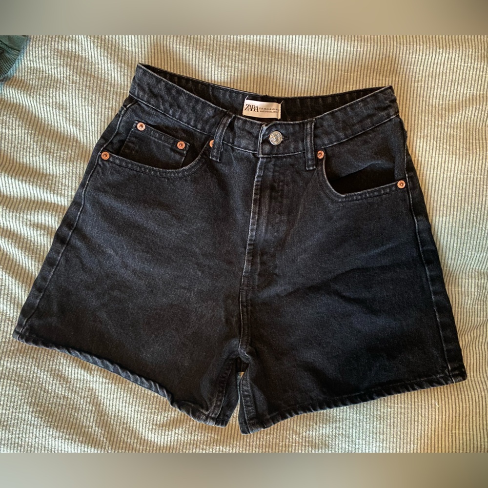 Zara Mom Fit Black Denim Shorts